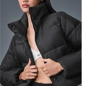 ALO cropped black puffer